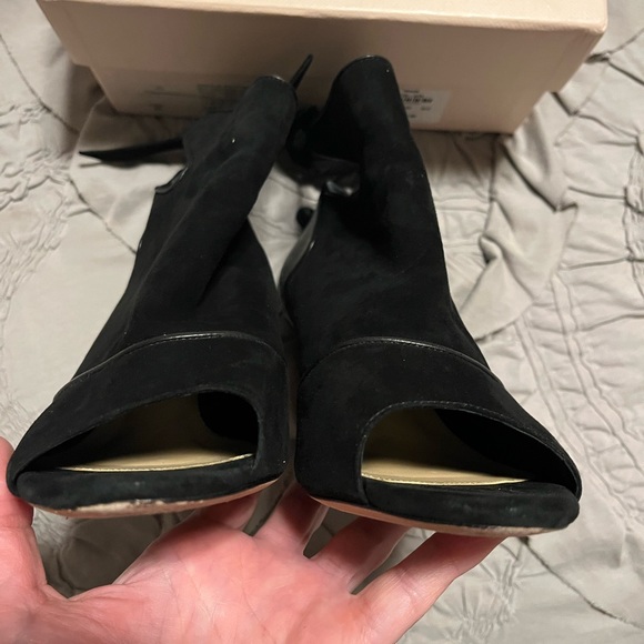 Alexandre Birman suede ankle bootie with 3-1/4 inch heel, size 38 - Picture 7 of 10